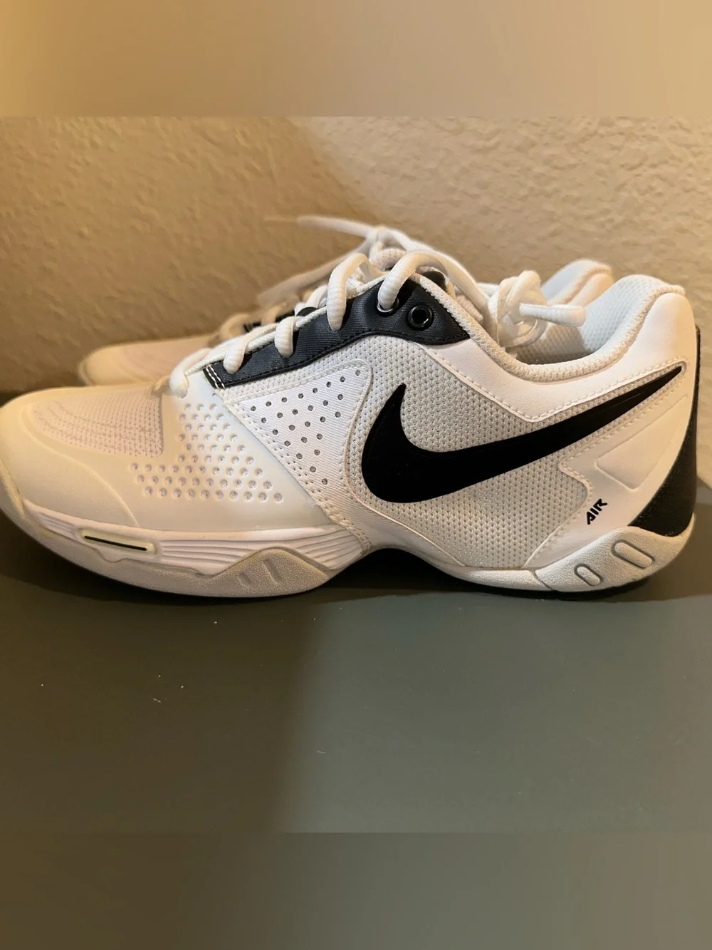 Nike never worn